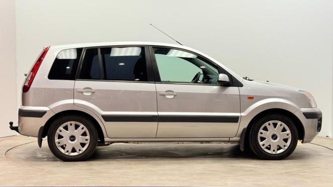 Ford Fusion I Рестайлинг с пробегом 2008 года, цена 350 000 рублей, 233772 км, хэтчбек, Автокод Объявления