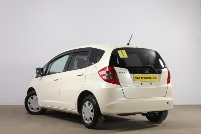 Honda Fit II с пробегом 2009 года, цена 739 000 рублей, 227500 км, хэтчбек, Автокод Объявления