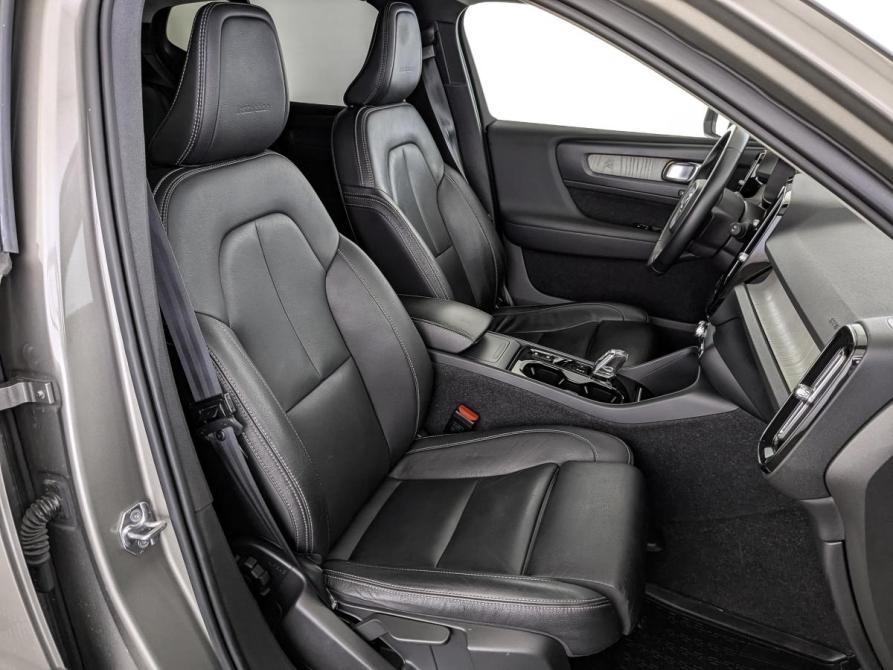 Volvo XC40 I Москва  - изображение 23