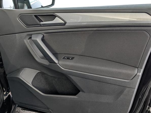 Volkswagen Tiguan II Рестайлинг с пробегом 2021 года, цена 3 780 000 рублей, 17314 км, внедорожник, Автокод Объявления