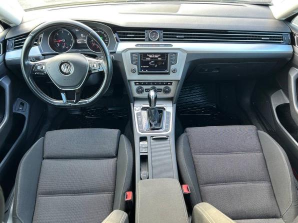 Volkswagen Passat B8 с пробегом 2017 года, цена 1 379 000 рублей, 196000 км, универсал, Автокод Объявления
