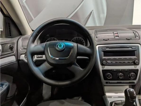 Skoda Octavia II (A5) Рестайлинг с пробегом 2011 года, цена 545 000 рублей, 300000 км, универсал, Автокод Объявления