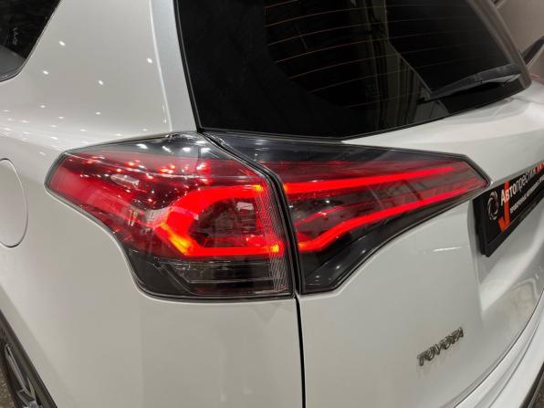 Toyota RAV4 IV (XA40) Рестайлинг с пробегом 2019 года, цена 2 850 000 рублей, 117000 км, внедорожник, Автокод Объявления