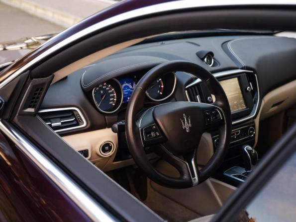 Maserati Ghibli III с пробегом 2015 года, цена 2 900 000 рублей, 98578 км, седан, Автокод Объявления