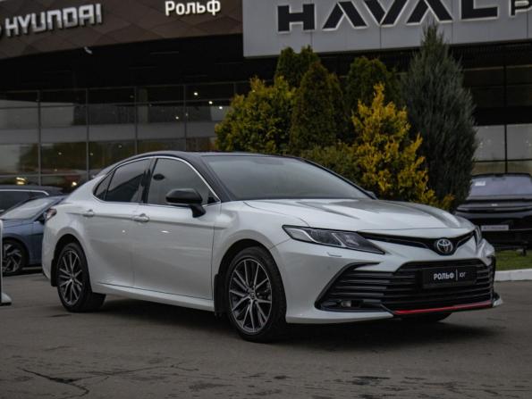 Toyota Camry VIII (XV70) Рестайлинг с пробегом 2021 года, цена 3 500 000 рублей, 25400 км, седан, Автокод Объявления