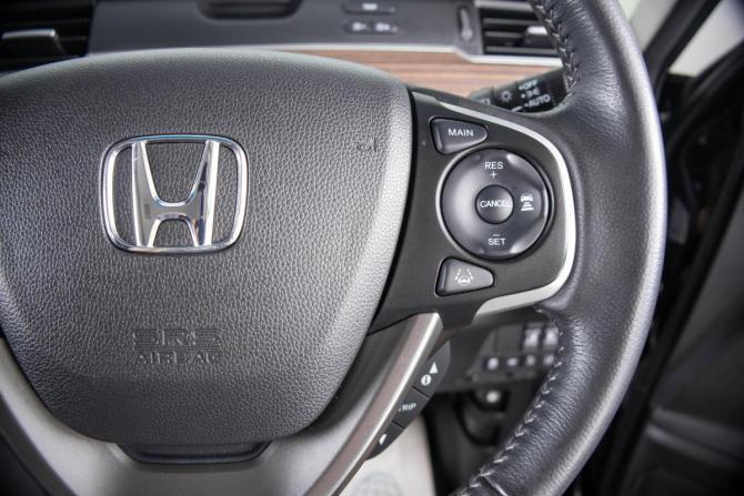 Honda Freed II Рестайлинг с пробегом 2022 года, цена 2 699 000 рублей, 40526 км, компактвэн, Автокод Объявления