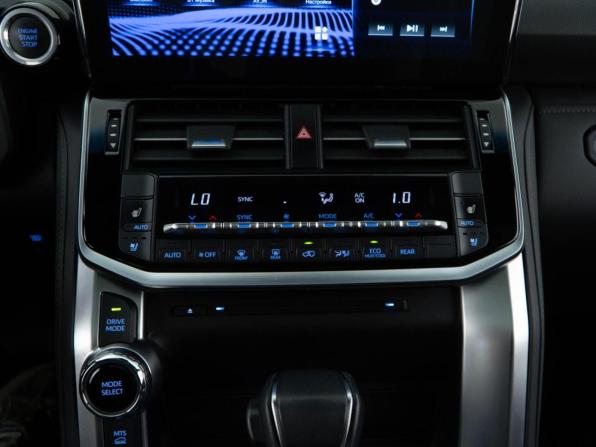 Toyota Land Cruiser 300 Series с пробегом 2022 года, цена 10 827 444 рубля, 27382 км, внедорожник, Автокод Объявления