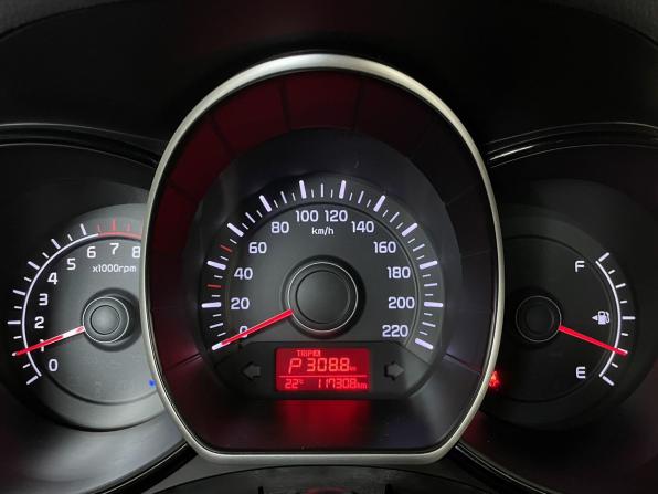 Kia Rio III Рестайлинг с пробегом 2015 года, цена 1 260 000 рублей, 117308 км, седан, Автокод Объявления