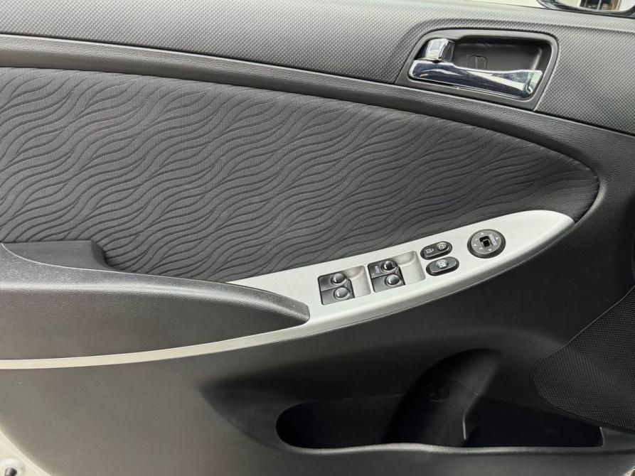 Hyundai Solaris I Ростов-на-Дону  - изображение 11
