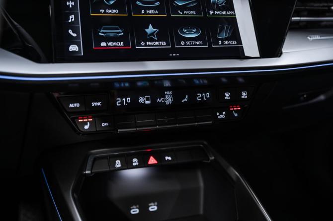 Новый Audi A3 IV (8Y) Рестайлинг 2026 года, цена 4 250 000 рублей, хэтчбек, Автокод Объявления