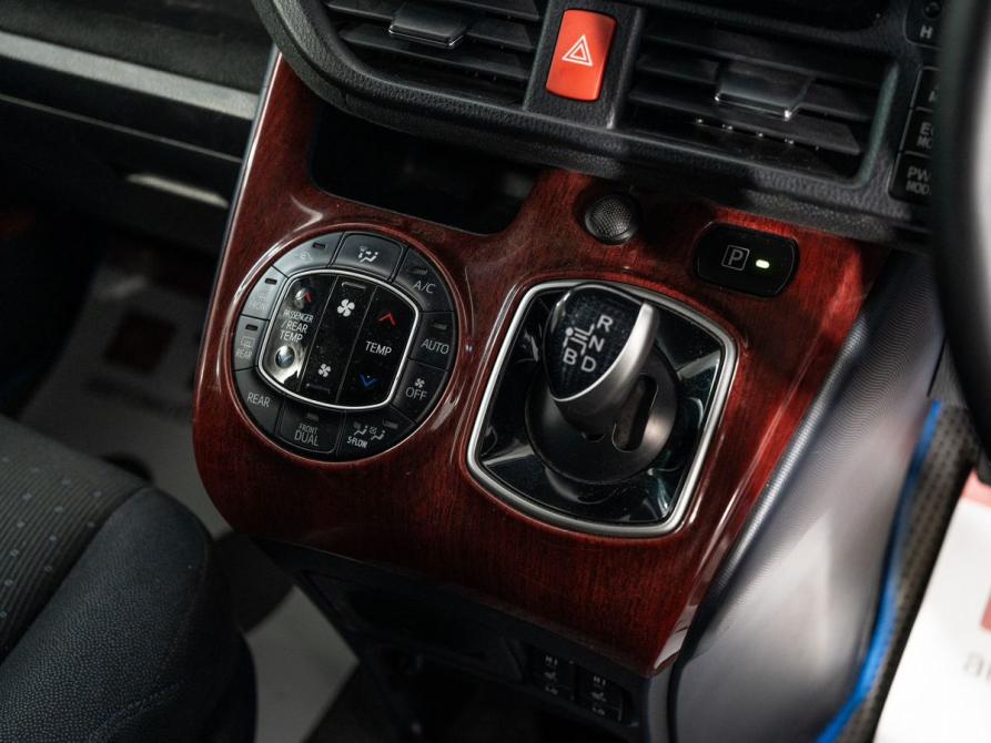 Toyota Noah III (R80) Иркутск  - изображение 15