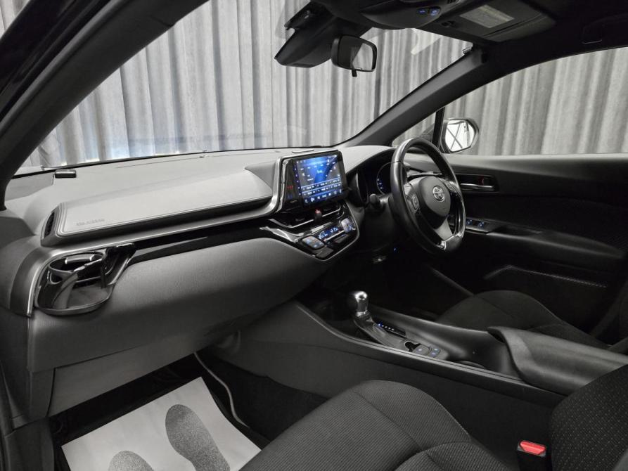 Toyota C-HR I Красноярск  - изображение 16