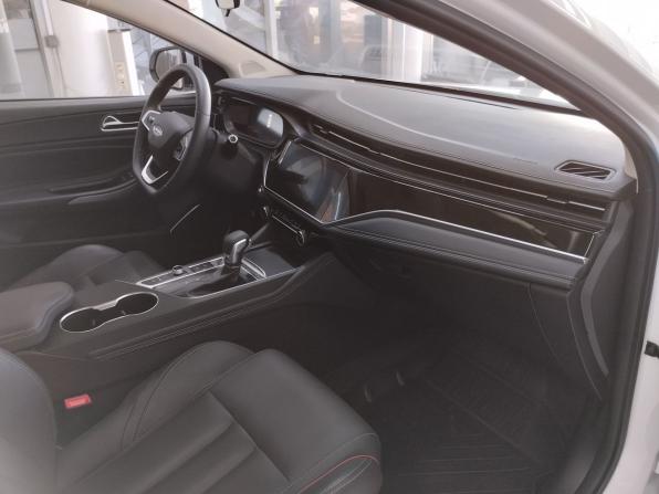 Omoda S5 с пробегом 2023 года, цена 1 540 000 рублей, 12338 км, седан, Автокод Объявления