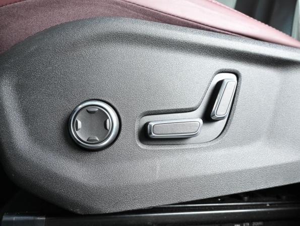 Geely Monjaro I с пробегом 2023 года, цена 3 199 000 рублей, 61053 км, внедорожник, Автокод Объявления