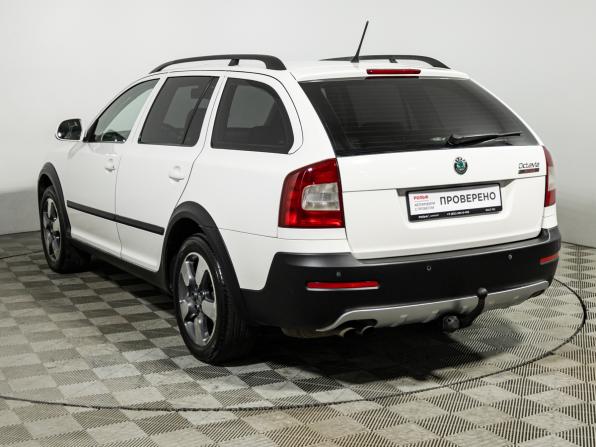 Skoda Octavia II (A5) Рестайлинг с пробегом 2012 года, цена 899 585 рублей, 309831 км, универсал, Автокод Объявления