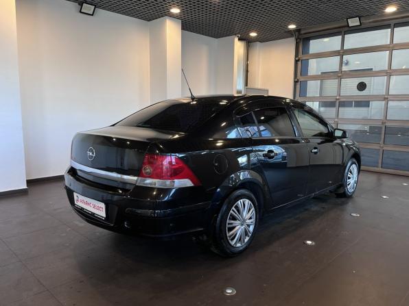 Opel Astra H Рестайлинг с пробегом 2012 года, цена 510 000 рублей, 243716 км, седан, Автокод Объявления