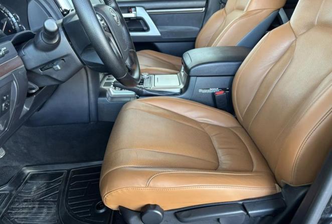 Toyota Land Cruiser 200 Series Рестайлинг 2 с пробегом 2018 года, цена 6 300 000 рублей, 212365 км, внедорожник, Автокод Объявления
