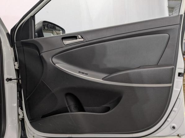 Hyundai Solaris I Рестайлинг с пробегом 2015 года, цена 950 000 рублей, 80350 км, хэтчбек, Автокод Объявления