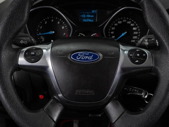 Ford Focus III с пробегом 2013 года, цена 669 000 рублей, 256378 км, хэтчбек, Автокод Объявления