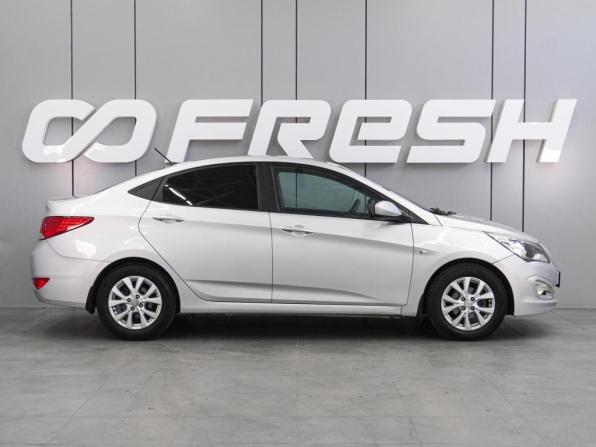 Hyundai Solaris I Рестайлинг с пробегом 2016 года, цена 889 000 рублей, 151396 км, седан, Автокод Объявления