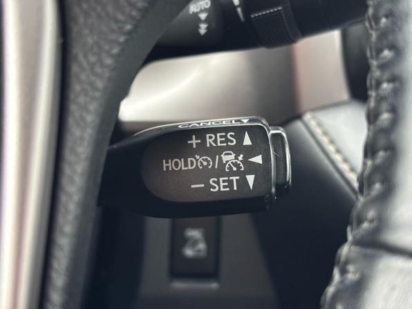 Toyota RAV4 IV (XA40) Рестайлинг с пробегом 2018 года, цена 2 059 000 рублей, 293096 км, внедорожник, Автокод Объявления