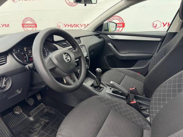 Skoda Octavia III (A7) Рестайлинг с пробегом 2017 года, цена 1 369 000 рублей, 160050 км, лифтбек, Автокод Объявления