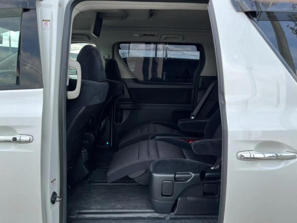 Toyota Vellfire I с пробегом 2008 года, цена 2 520 000 рублей, 171586 км, минивэн, Автокод Объявления