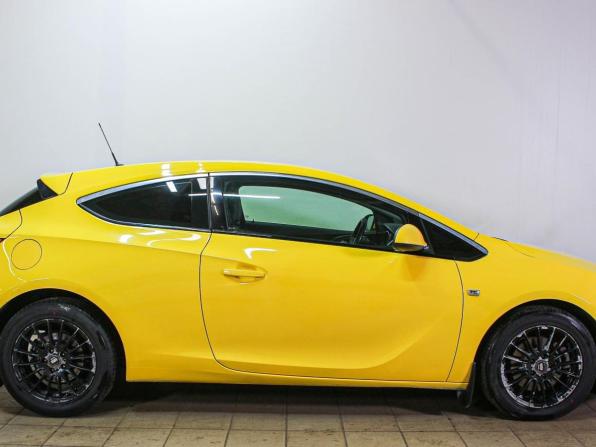 Opel Astra J Рестайлинг с пробегом 2013 года, цена 695 000 рублей, 172132 км, хэтчбек, Автокод Объявления