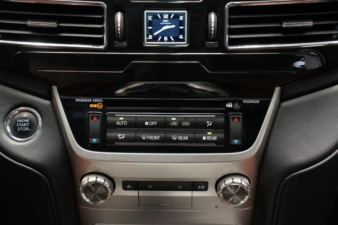 Toyota Land Cruiser 200 Series Рестайлинг 2 с пробегом 2015 года, цена 5 350 000 рублей, 229000 км, внедорожник, Автокод Объявления