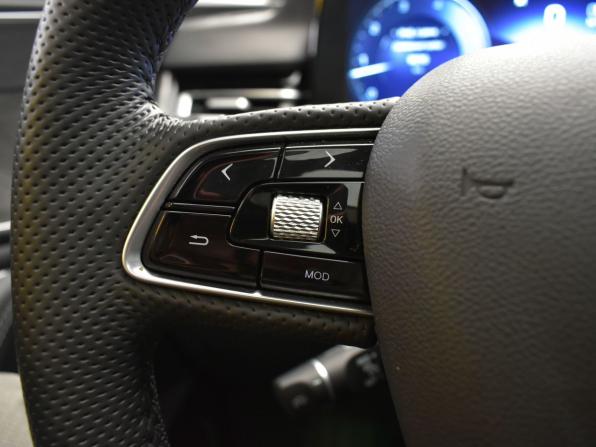 Hongqi HS5 I Рестайлинг с пробегом 2024 года, цена 3 750 000 рублей, 9068 км, внедорожник, Автокод Объявления