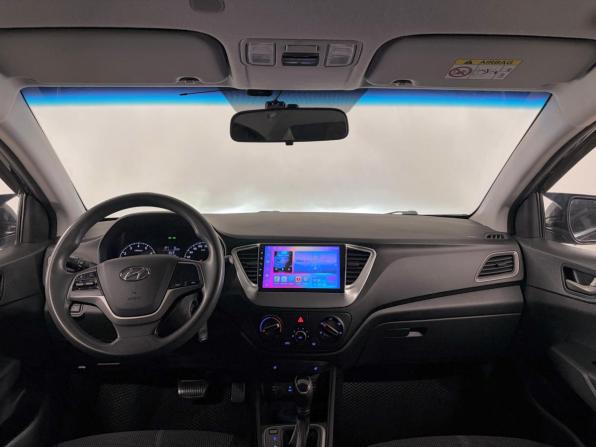 Hyundai Solaris II с пробегом 2017 года, цена 999 000 рублей, 226881 км, седан, Автокод Объявления