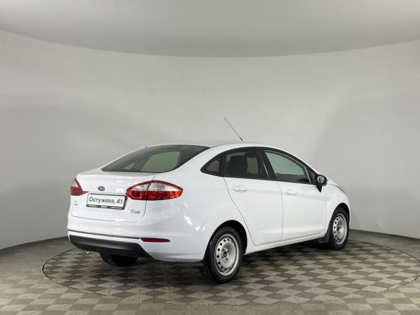 Ford Fiesta Mk6 Рестайлинг с пробегом 2016 года, цена 850 000 рублей, 93061 км, седан, Автокод Объявления