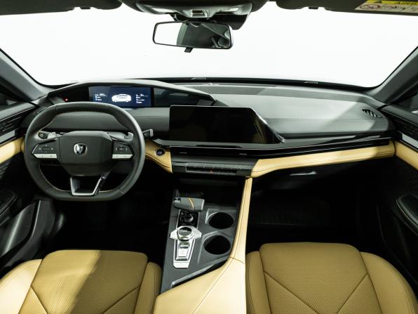 Changan UNI-V I с пробегом 2023 года, цена 2 449 900 рублей, 1707 км, лифтбек, Автокод Объявления