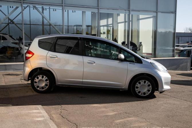 Honda Fit II с пробегом 2011 года, цена 800 000 рублей, 88000 км, хэтчбек, Автокод Объявления