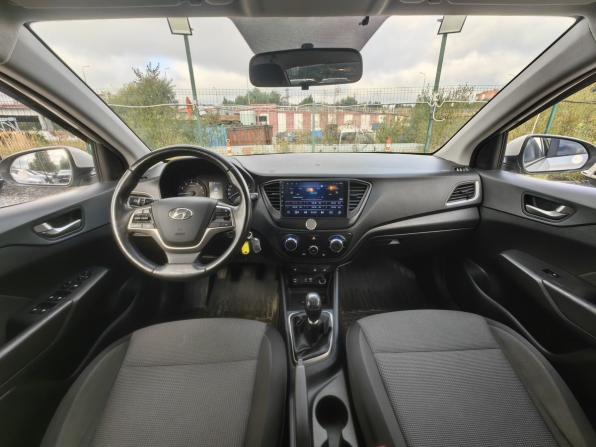 Hyundai Solaris II с пробегом 2018 года, цена 1 099 000 рублей, 92827 км, седан, Автокод Объявления