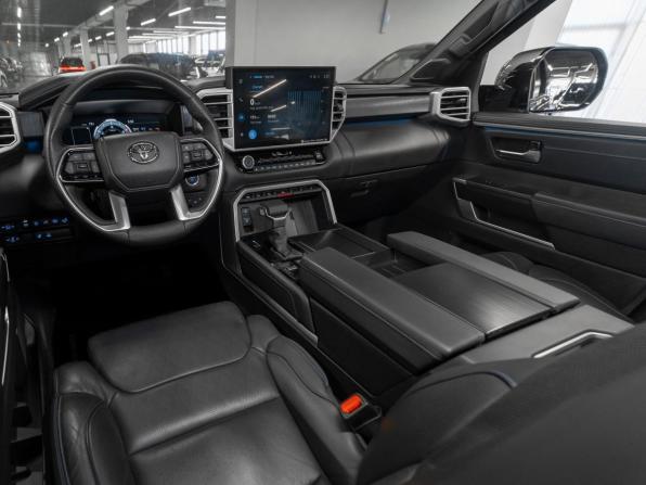 Toyota Sequoia III с пробегом 2024 года, цена 12 000 000 рублей, 34425 км, внедорожник, Автокод Объявления