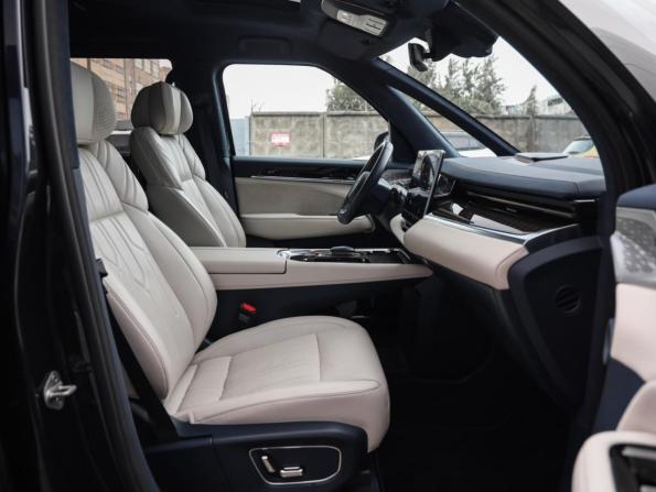 Zeekr 009 I с пробегом 2023 года, цена 6 936 930 рублей, 39771 км, минивэн, Автокод Объявления