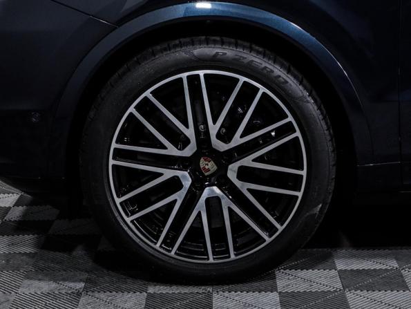 Porsche Cayenne III Рестайлинг с пробегом 2024 года, цена 17 900 000 рублей, 15907 км, внедорожник, Автокод Объявления