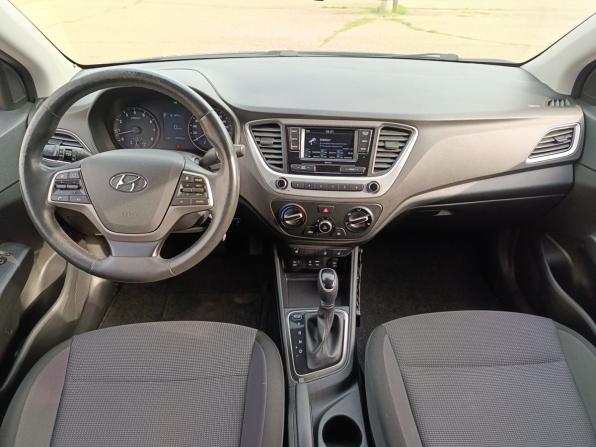 Hyundai Solaris II с пробегом 2017 года, цена 1 250 000 рублей, 140765 км, седан, Автокод Объявления