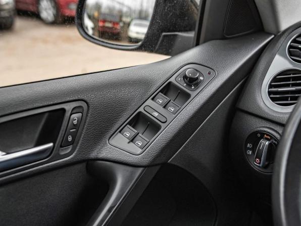 Volkswagen Tiguan I Рестайлинг с пробегом 2012 года, цена 983 000 рублей, 198201 км, внедорожник, Автокод Объявления