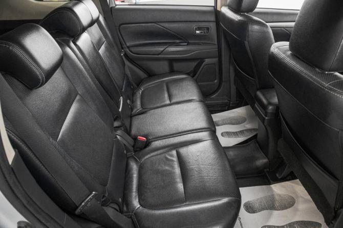 Mitsubishi Outlander III Рестайлинг с пробегом 2014 года, цена 1 799 000 рублей, 250000 км, внедорожник, Автокод Объявления
