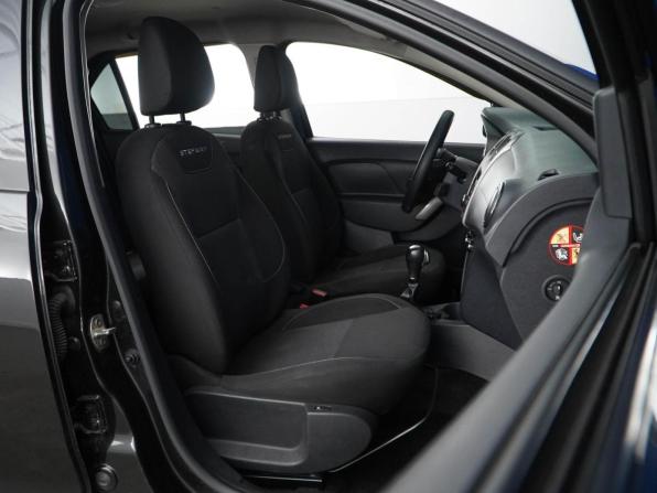 Renault Logan II Рестайлинг с пробегом 2019 года, цена 991 050 рублей, 115395 км, седан, Автокод Объявления