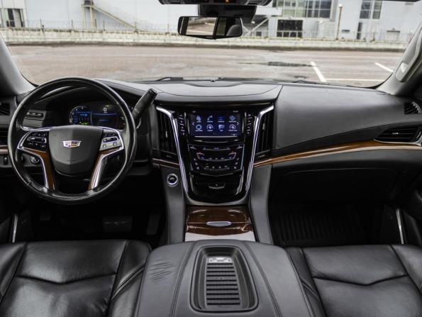 Cadillac Escalade IV с пробегом 2017 года, цена 4 348 000 рублей, 151000 км, внедорожник, Автокод Объявления
