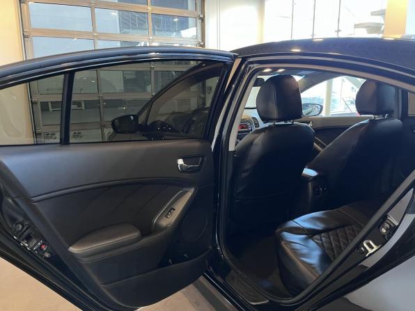 Kia Cerato III Рестайлинг (Classic) с пробегом 2018 года, цена 1 855 000 рублей, 89261 км, седан, Автокод Объявления
