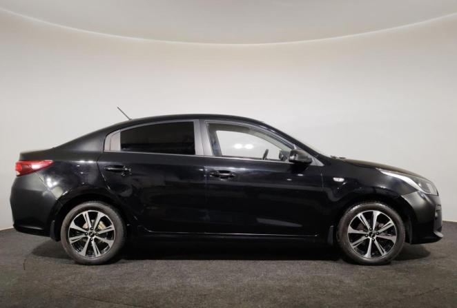 Kia Rio IV с пробегом 2018 года, цена 1 395 000 рублей, 99351 км, седан, Автокод Объявления