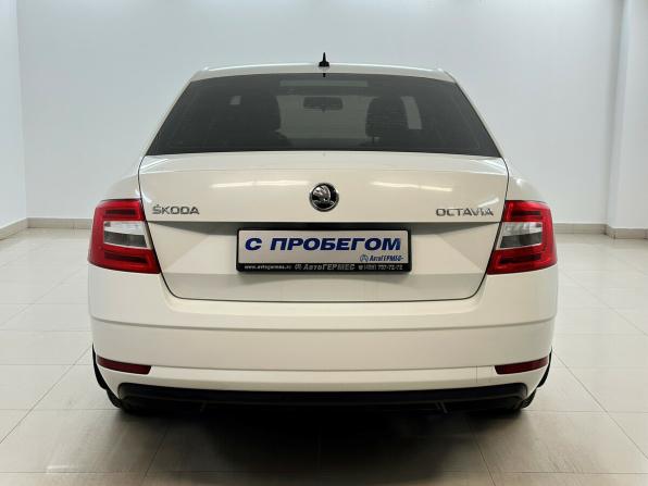Skoda Octavia III (A7) Рестайлинг с пробегом 2018 года, цена 1 010 000 рублей, 180096 км, лифтбек, Автокод Объявления