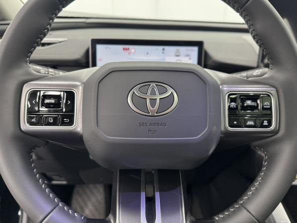 Toyota RAV4 VI (XA60) с пробегом 2026 года, цена 4 000 000 рублей, 25 км, внедорожник, Автокод Объявления
