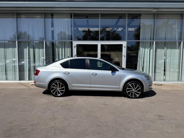 Skoda Octavia III (A7) с пробегом 2017 года, цена 1 399 000 рублей, 243762 км, лифтбек, Автокод Объявления