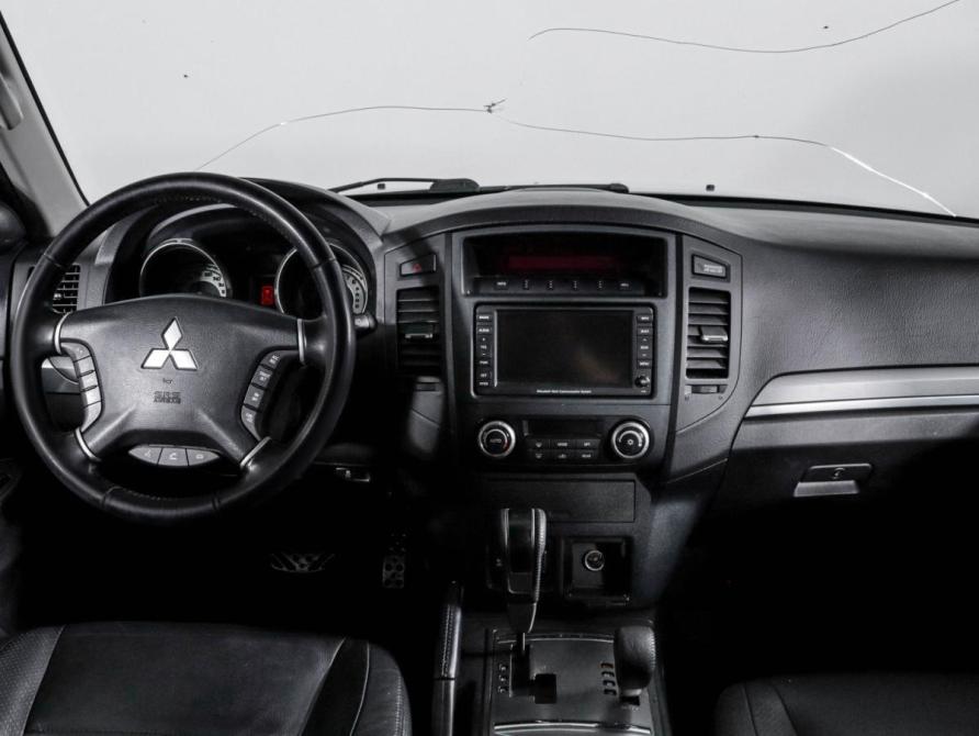 Mitsubishi Pajero IV Рестайлинг 1 Москва  - изображение 13