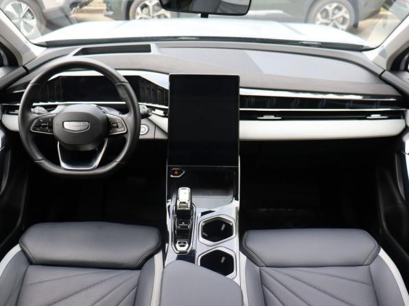 Geely Atlas II с пробегом 2024 года, цена 2 630 000 рублей, 35344 км, внедорожник, Автокод Объявления